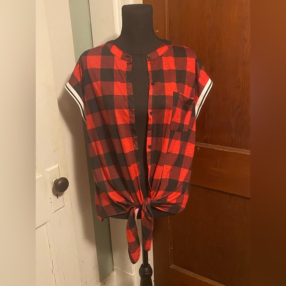 No Boundaries X-Large Checkered, Button-Up, Tie Shirt
